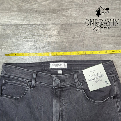 Abercrombie & Fitch Super Skinny Ankle High Rise Distressed Jeans Size 14