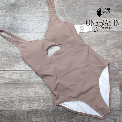 Charmo Ribbed Keyhole Cutout One Piece Swimsuit Brown Taupe NWT Size S