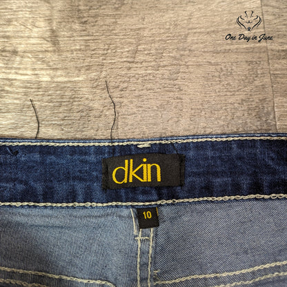 dkin Embroidered Cropped Jeans Size 10