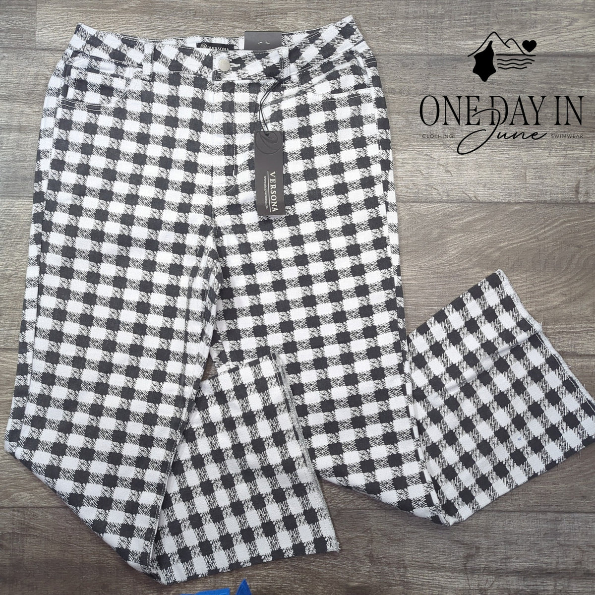 Versona Modern Flare Leg Jeans Women's Black White Gingham Plaid NWT Size 10