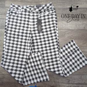 Versona Modern Flare Leg Jeans Women's Black White Gingham Plaid NWT Size 10