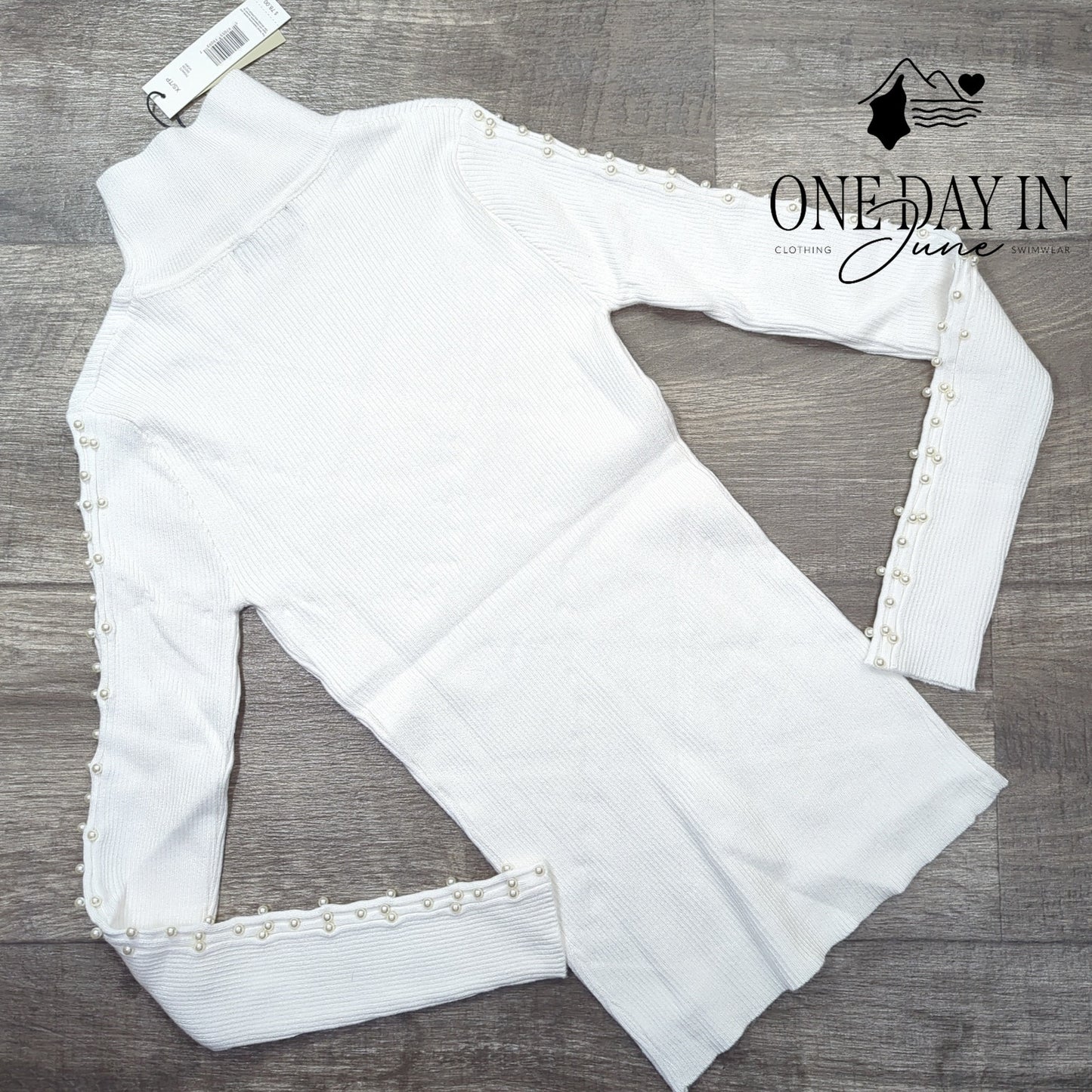 Tahari Beaded Sleeve Ribbed Long Sleeve Sweater Size XS