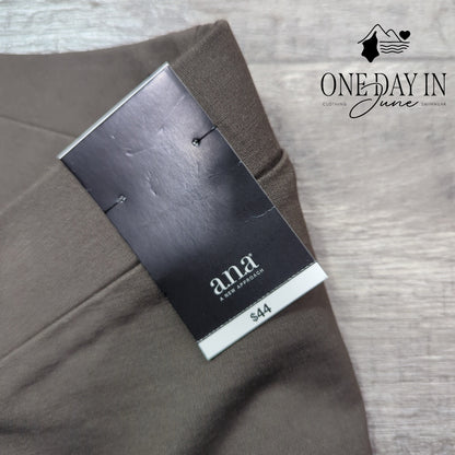 A.n.a Pull On Legging Pants Size M