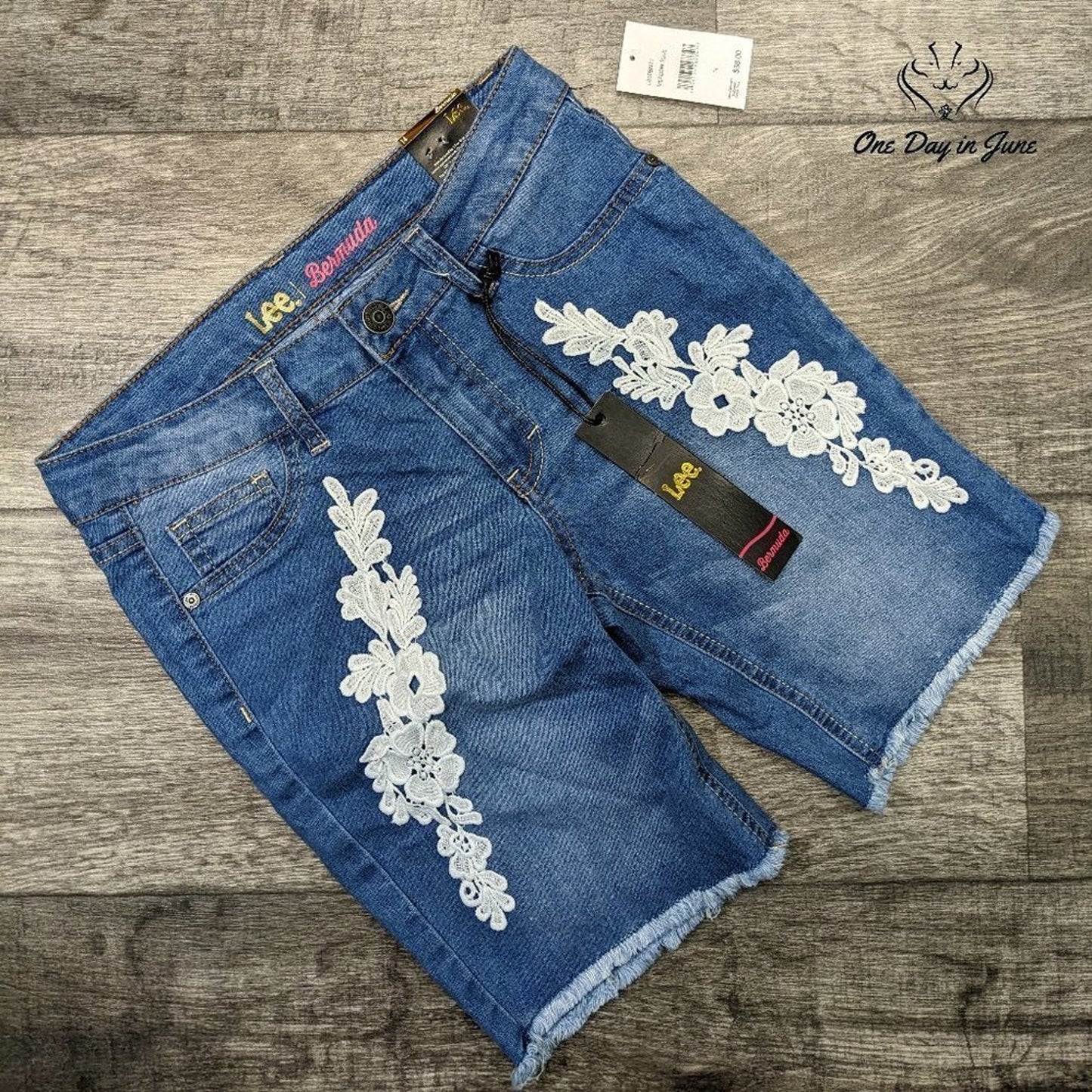 Lee Super Stretch Adjustable Waist Bermuda Jean Shorts Size 14