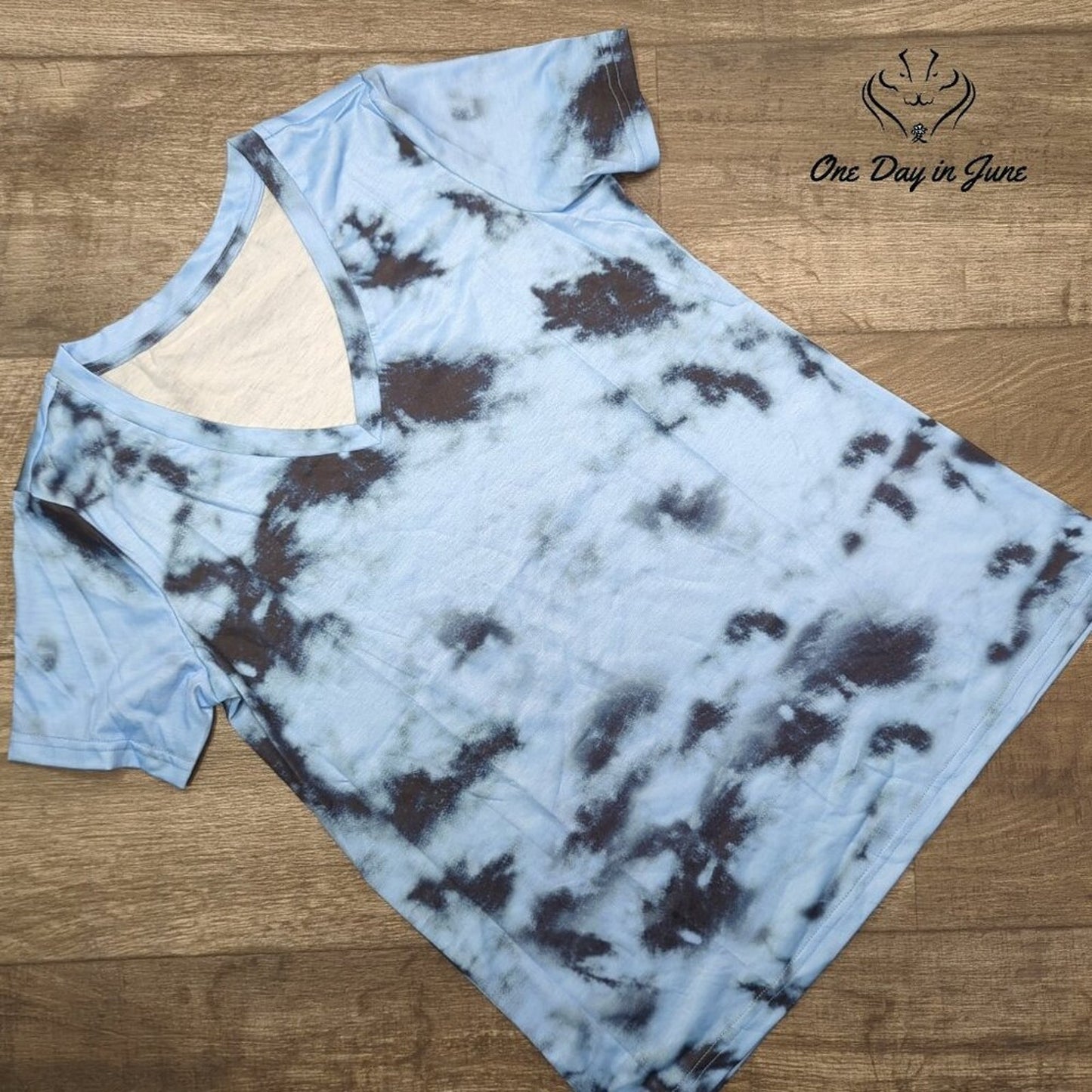 Amzbrly V Neck Tie Dye Tee Size S