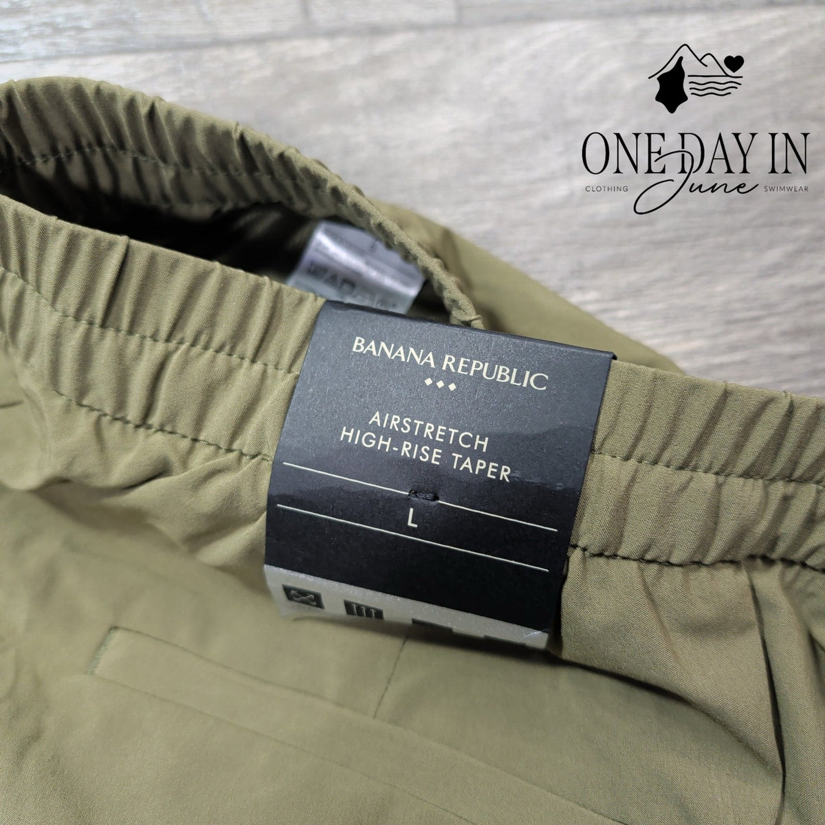 Banana Republic AirStretch High Rise Tapered Pants Olive Green NWT Size L