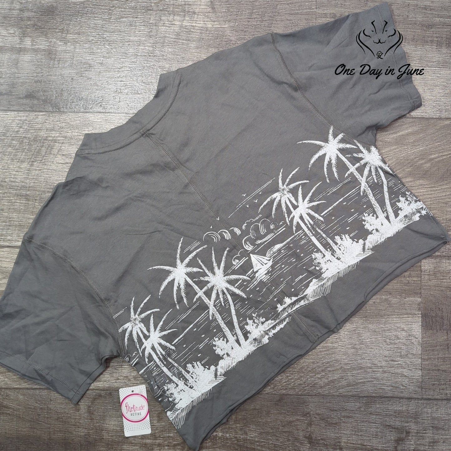 Flirtitude Crop Short Sleeve Tee Shirt Size S