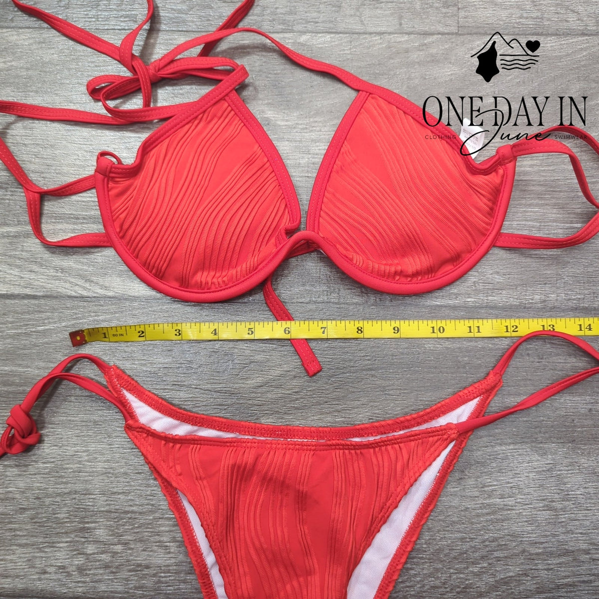 CharmLeaks Underwire Halter Bikini Swimsuit Coral Red Ribbed Tie Side Size M