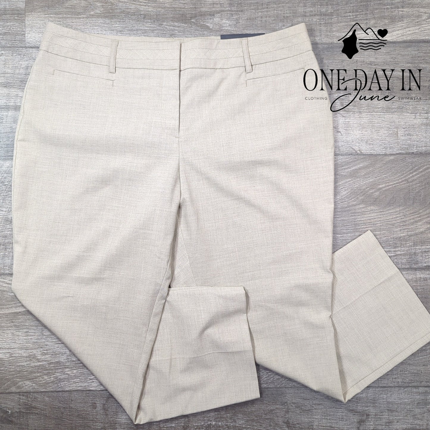 Apt. 9 Curvy Straight Leg Capri Pants Size 16