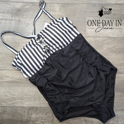 Hanna Nikole Plus Size One Piece Swimsuit Size 18W