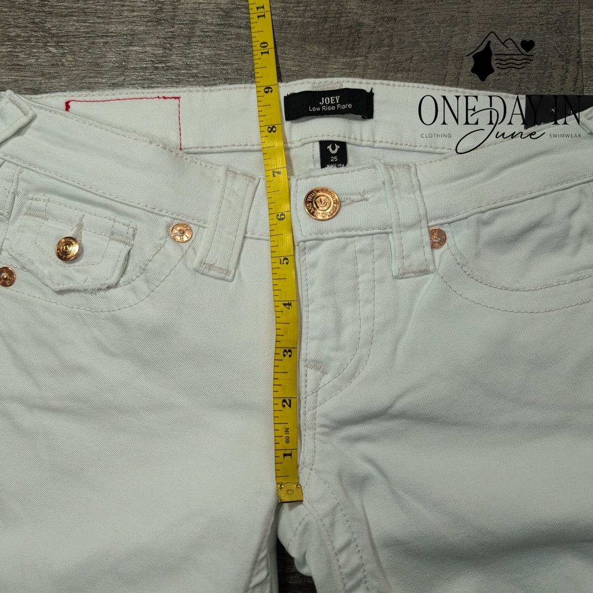 True Religion Joey Low Rise Flare Jeans White Distressed NWT Size 0 (25)