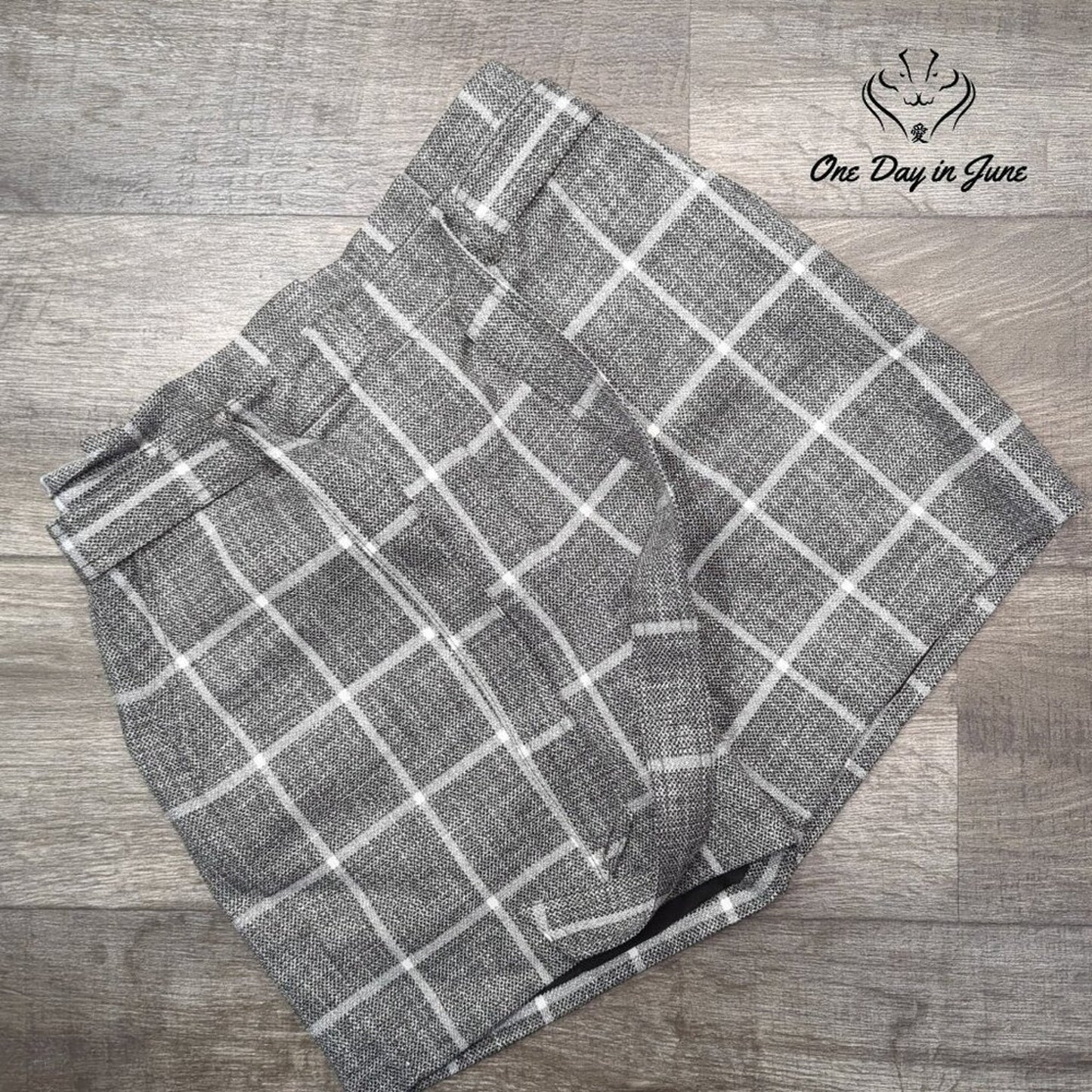 White House Black Market 5" Tie Waist Shorts Size 6