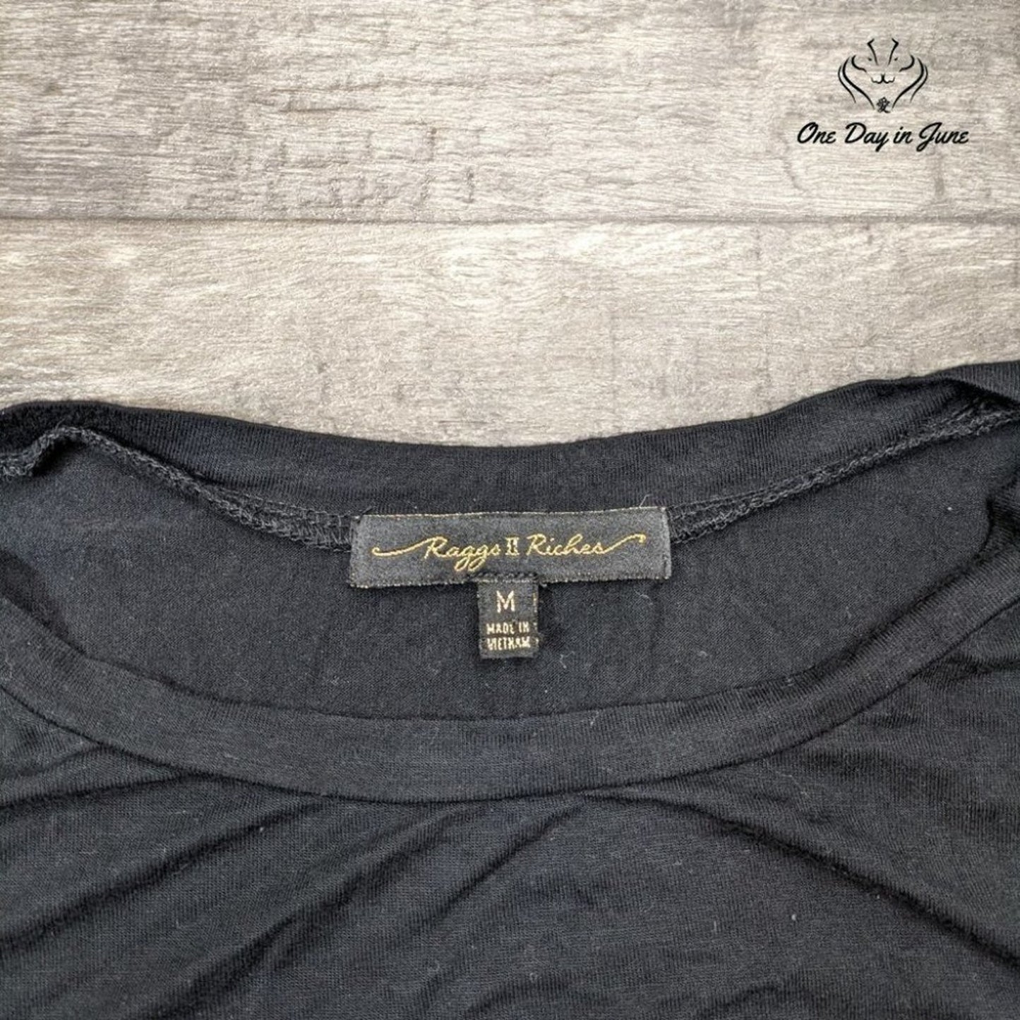 Rags 2 Riches Sleevless T Shirt Size M