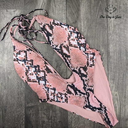 Soly Hux Deep V Criss Cross One Piece Size L