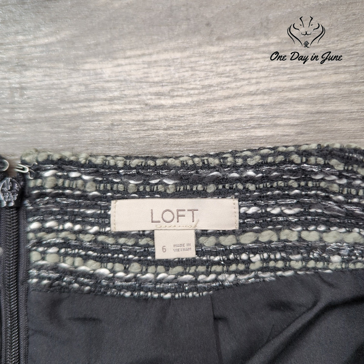 Loft Textured Tweed A-Line Mini Skirt Black White Patch Pockets Size 6