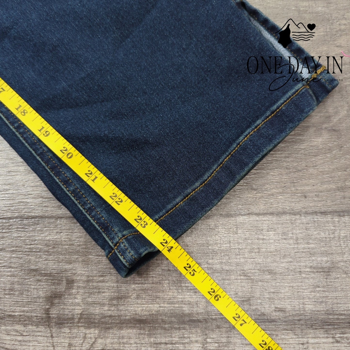 Jones New York The Madison Crop Jeans Size 8