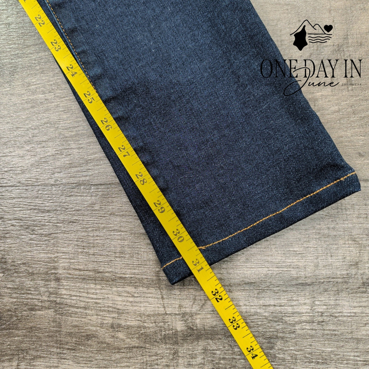 AG Adriano Goldschmied The Harper Essential Straight Jeans Dark NWT $172 Size 6