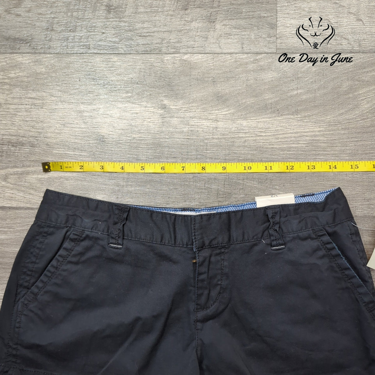 Aeropostale Black Flat Front Chino Shorts NWT Size 1/2
