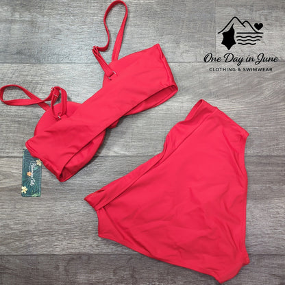 Blooming Jelly Knot Front Bikini Swimsuit Size M