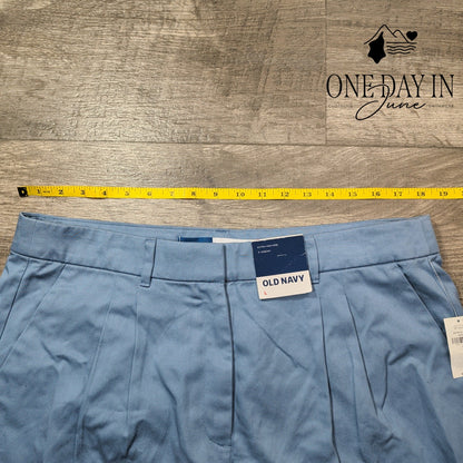 Old Navy Extra High Rise 5" Inseam Shorts Size L