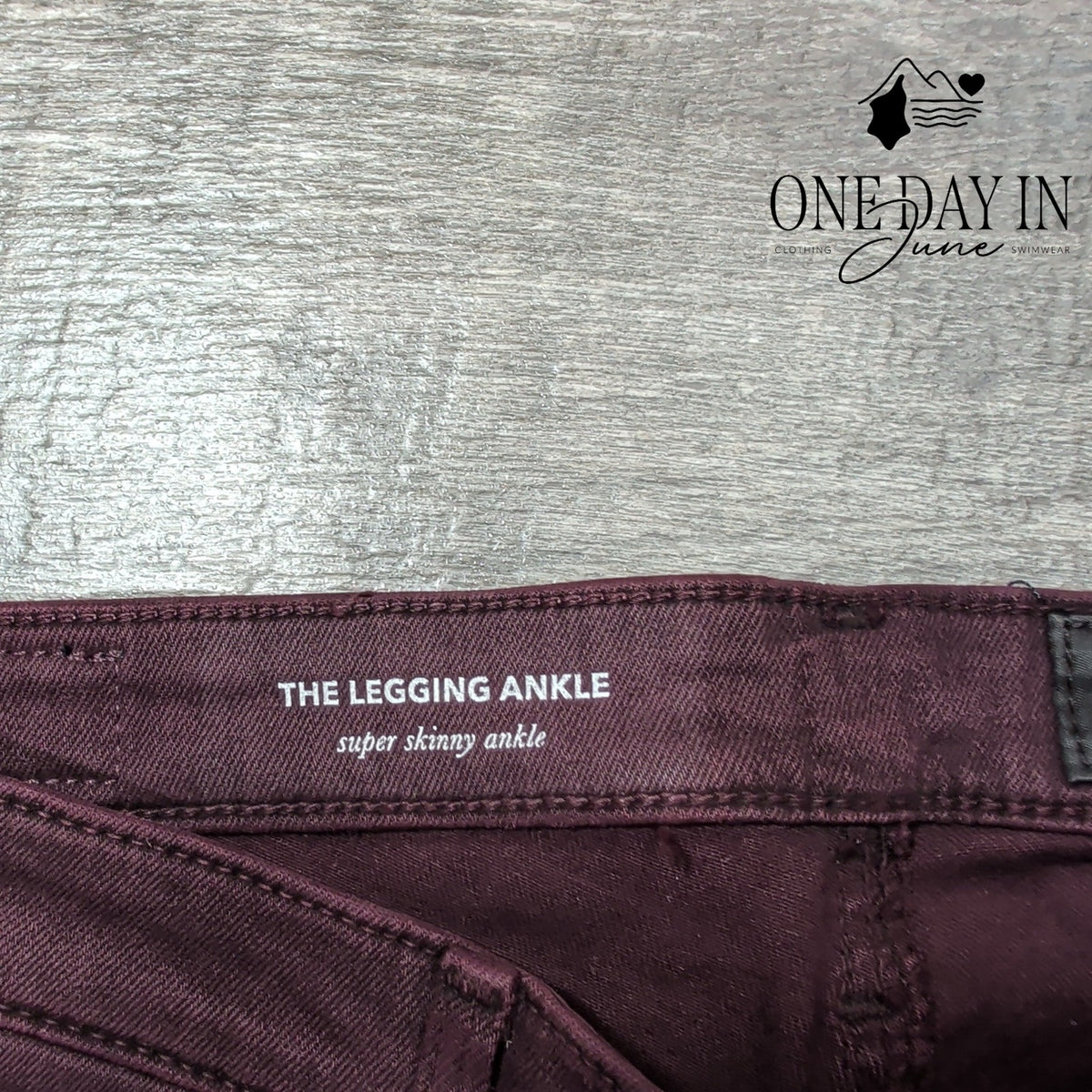 AG Adriano Goldschmied The Legging Ankle Super Skinny Jeans Burgundy NWT Size 4