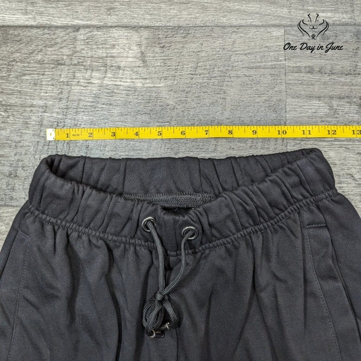 Amzbrly Distressed Worldwide Jogger Set Size M