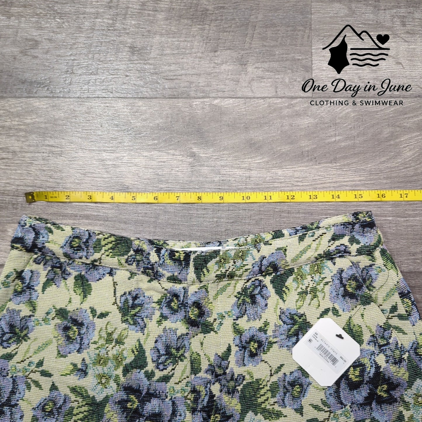 Altar'd State Floral Lined Shorts Size L