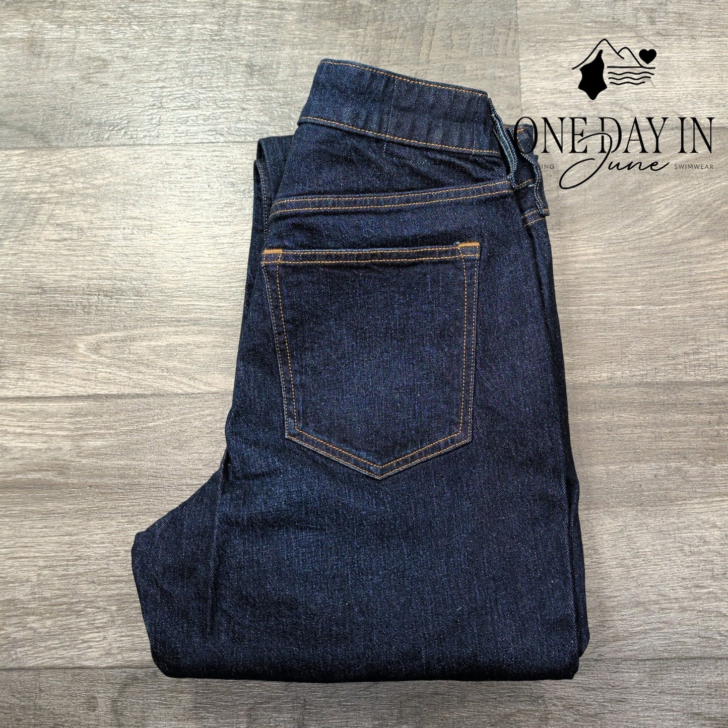 Abercrombie & Fitch High Rise Boot Cut Extra Long Jeans Size 6T (28T)