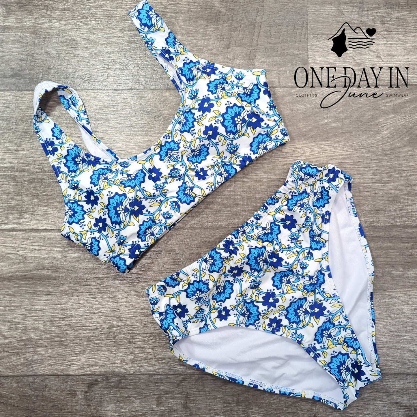 Aimage Floral Crop Bikini Swimsuit Size M