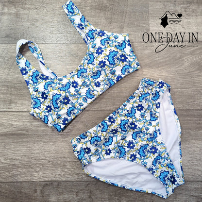 Aimage Floral Crop Bikini Swimsuit Size M