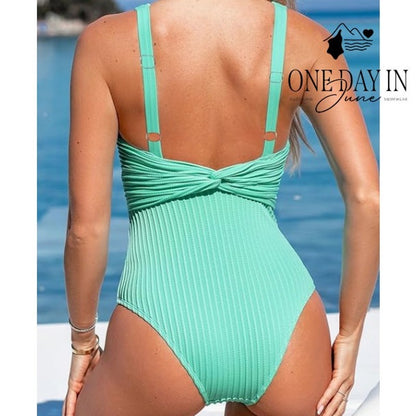 Cupshe Textured V Front One Piece Swimsuit Size L