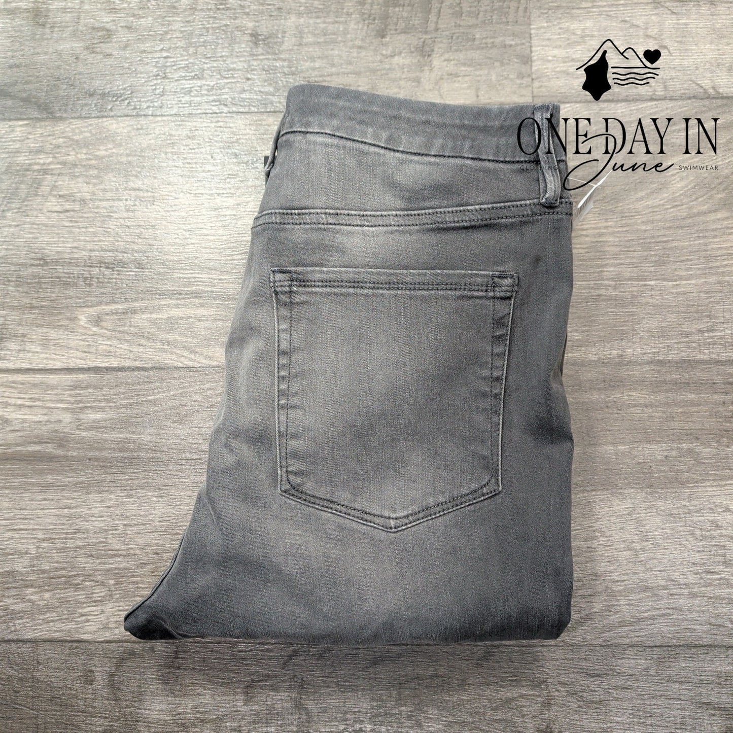 Good American Good Legs High Waist Crop Fary Hem Jeans Size 16