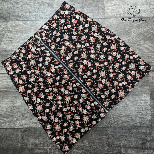 Forever 21 Zip Front Floral Denim Skirt Size S