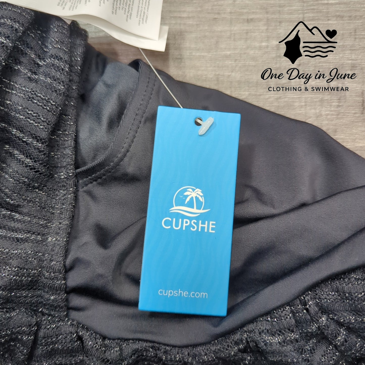 Cupshe Ruched Front One Piece Swimsuit Size S