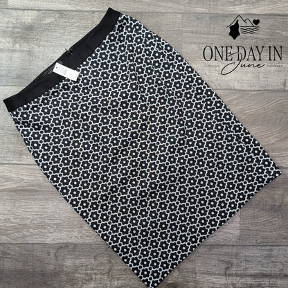 Talbots Pencil Skirt Black White Floral Print NWT Size 6