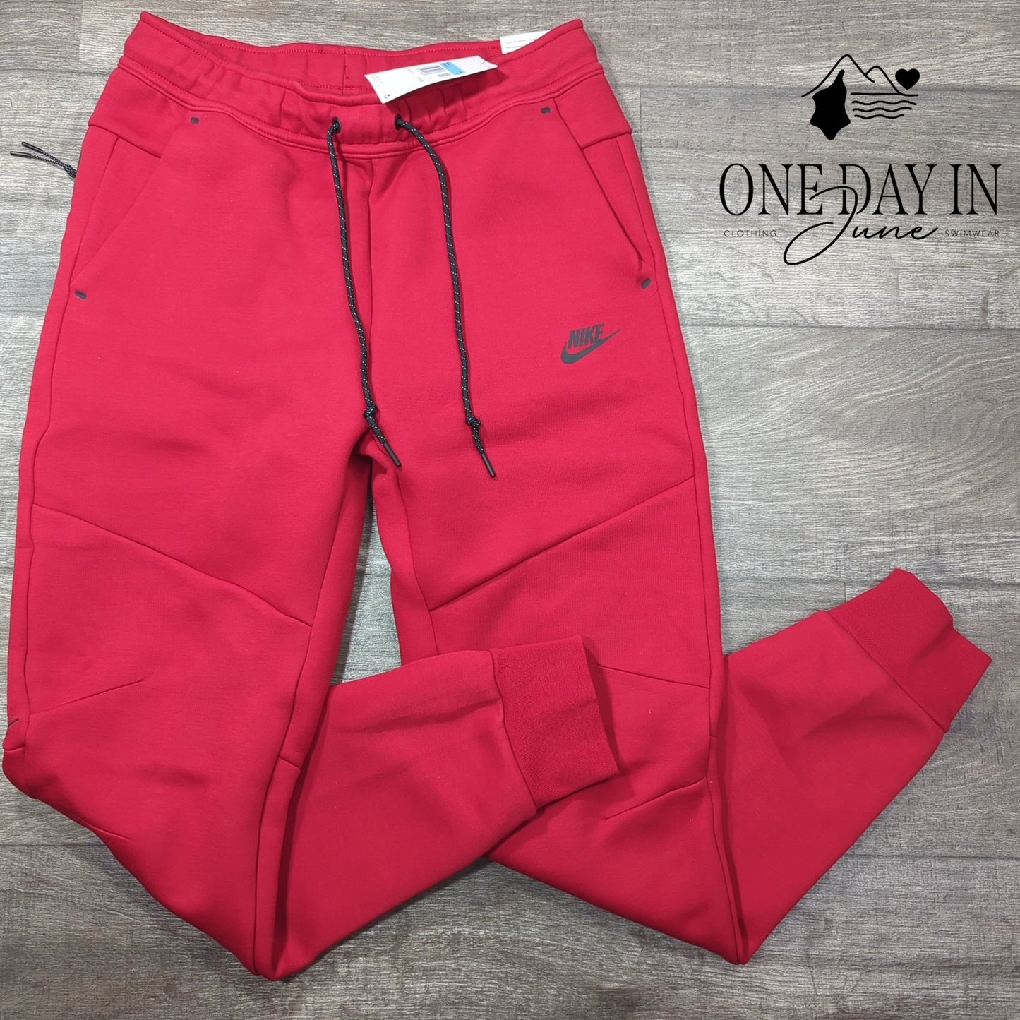 Nike Slim Fit Tapered Leg Jogger Pants Size M