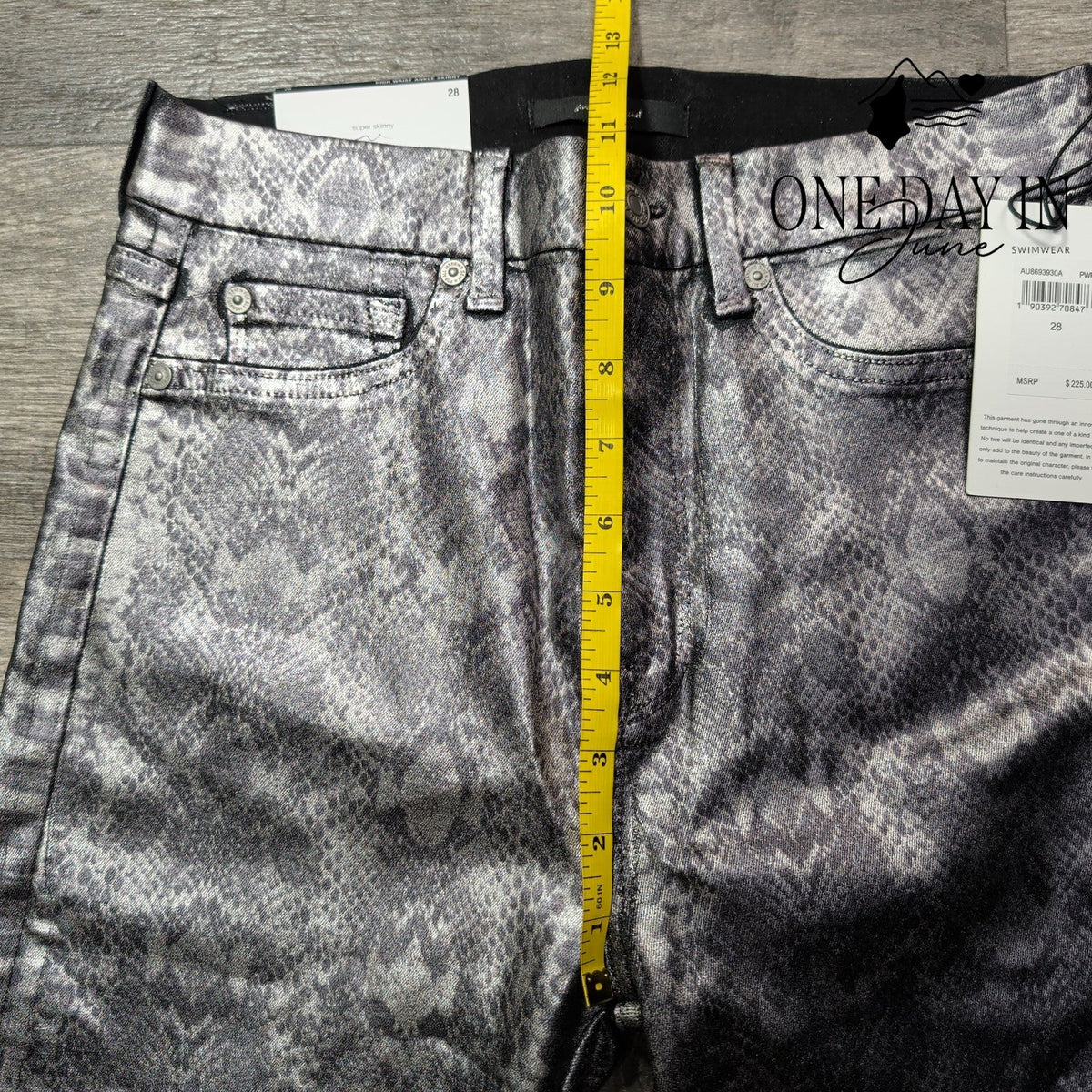 7 For All Mankind High Waist Ankle Skinny Jeans Metallic Snake Print NWT Size 6