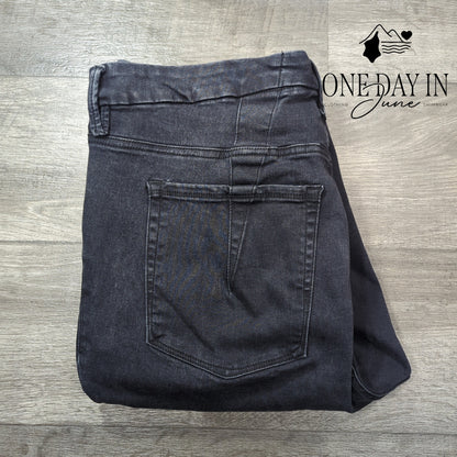Good American Always Fits Good Legs Straight Jeans Black NWT $168 Size 20-22