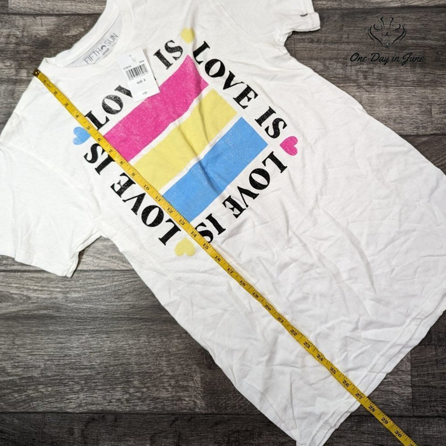 Fifth Sun Love Is Short Sleeve Tee Shirt Size S