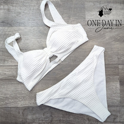 Adisputent Textured Keyhole Bikini Swimsuit White Ribbed 2 Piece Size XL