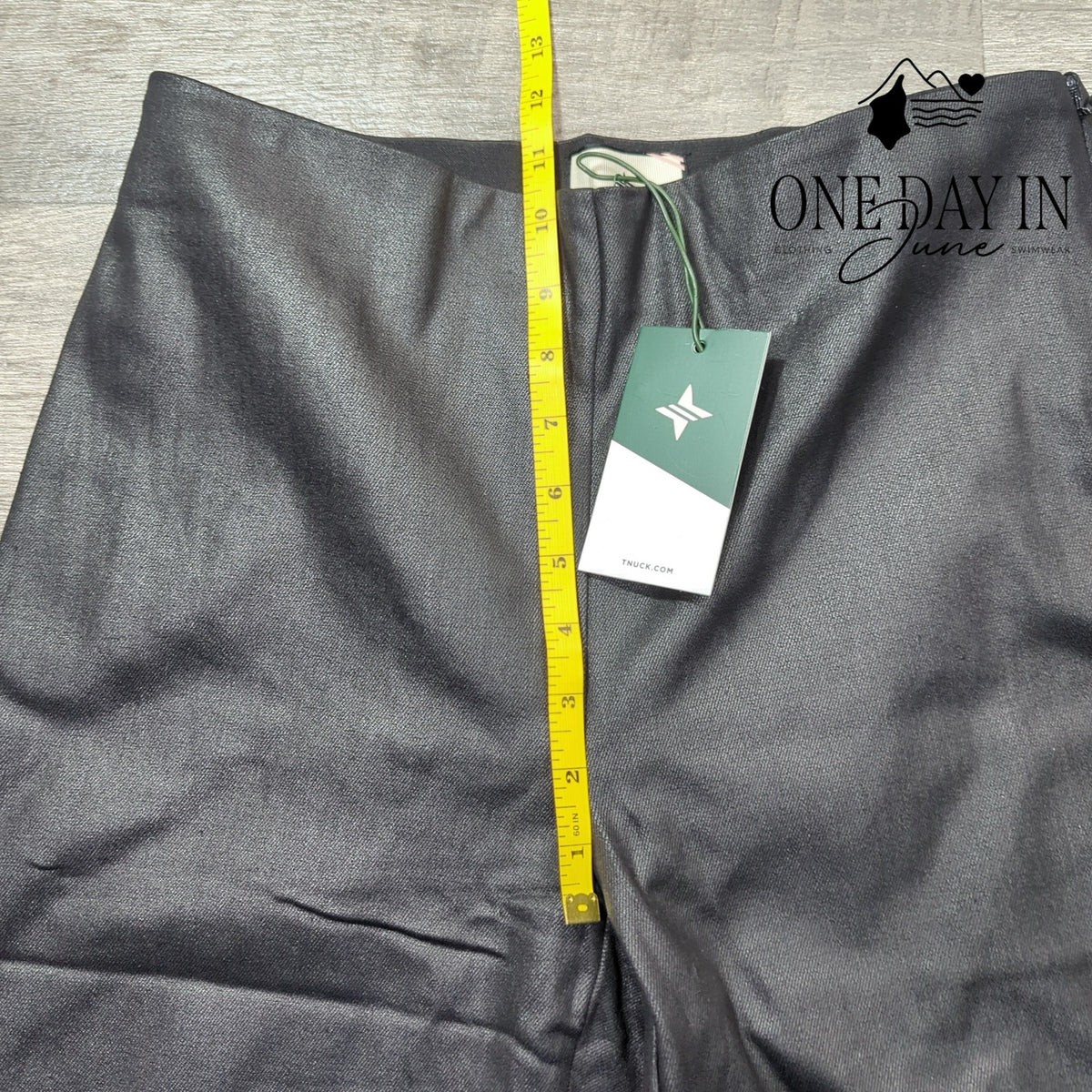 Tuckernuck Black Wax Ashford Pants High Rise Kick Flare NWT Size L