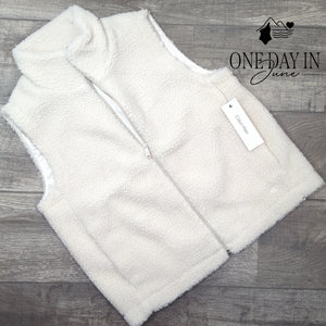 Calvin Klein Sherpa Full Zip Vest Chalk Ivory Cream NWT $129 Size M