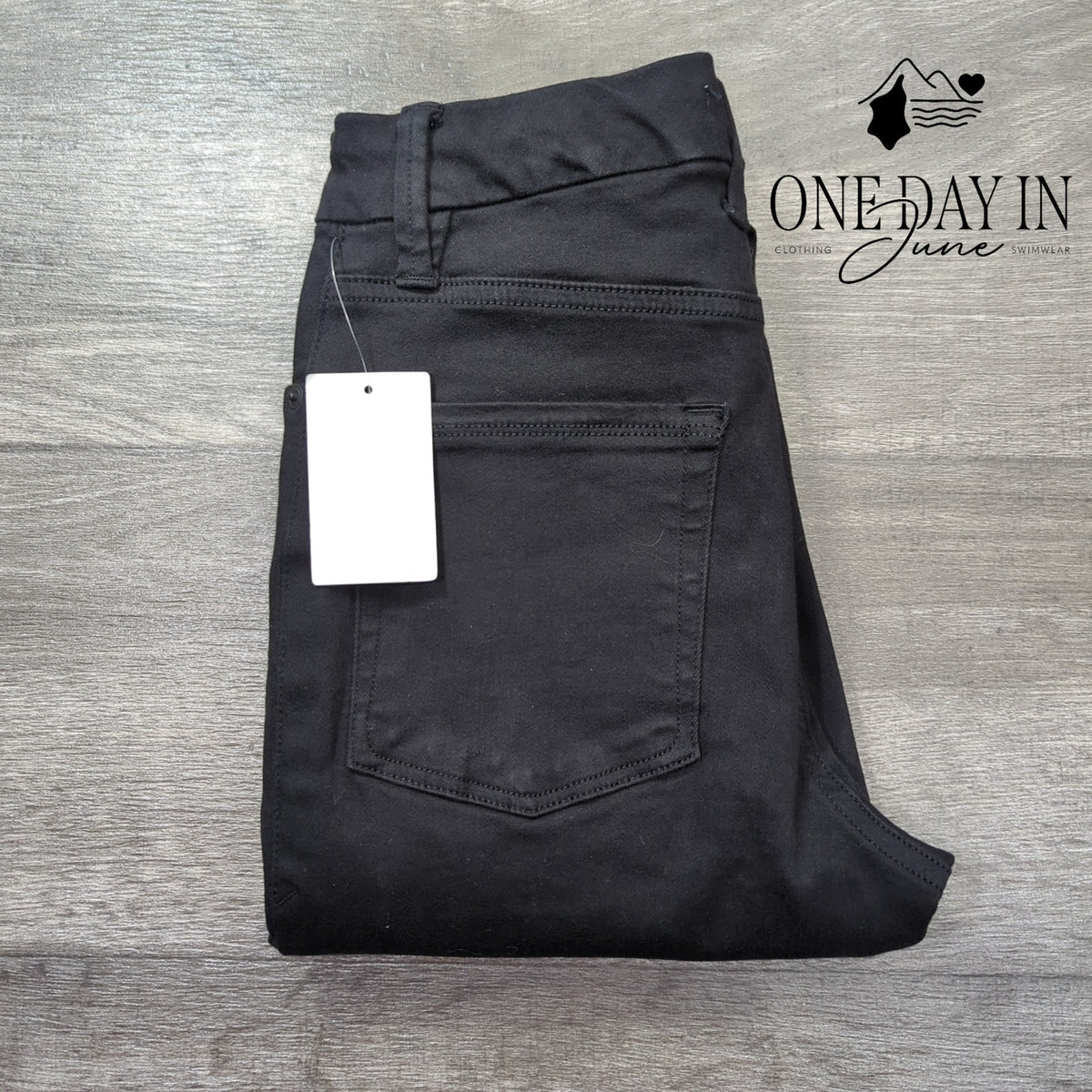 Good American Good Legs Skinny Jeans Black NWT Size 6/28