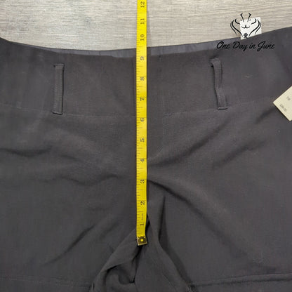 Studio Y Maurices Flat Front Dress Shorts Black NWT Size 7/8