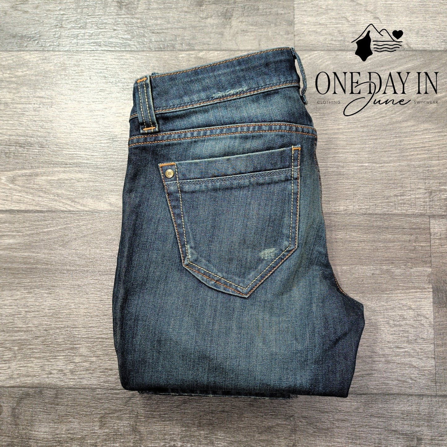 DL1961 Sally Slim Straight Jeans Distressed Dark Wash 4-Way Stretch NWT Size 6