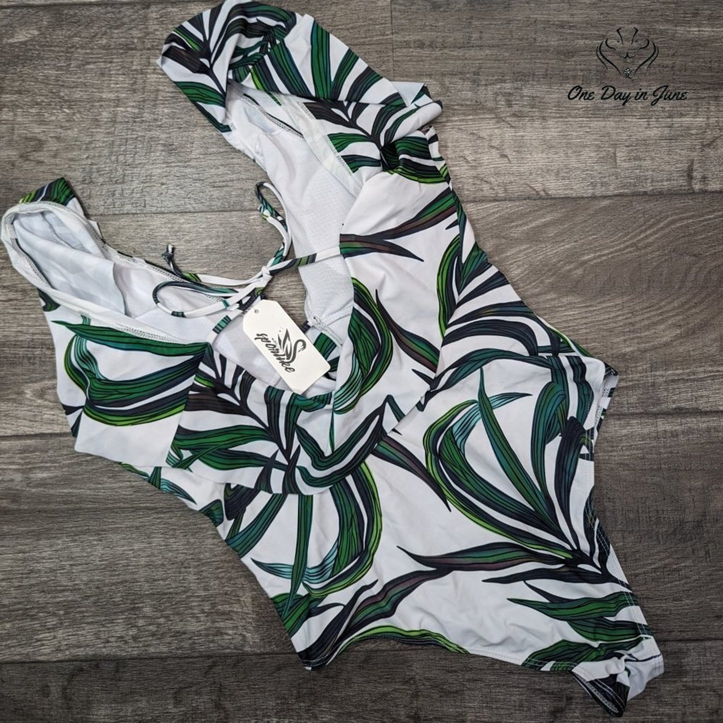 Sporlike V Neck Ruffle One Piece Swimsuit Size L