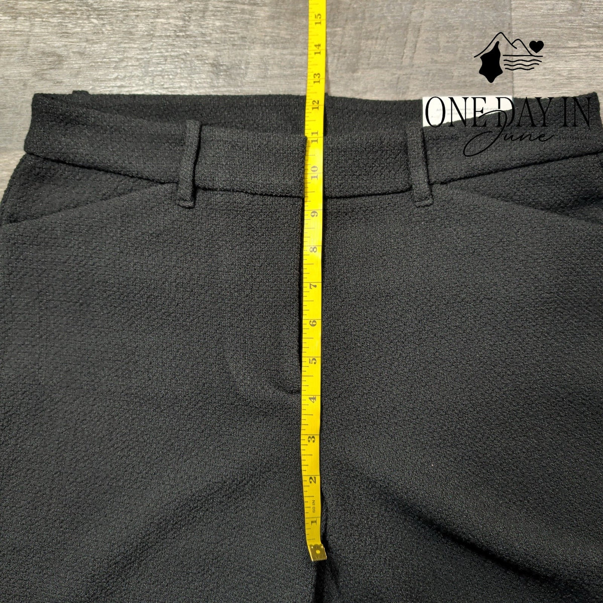 Chico's Textured Slim Leg Pull On Pants Black NWT Size Chico's .5 (6)