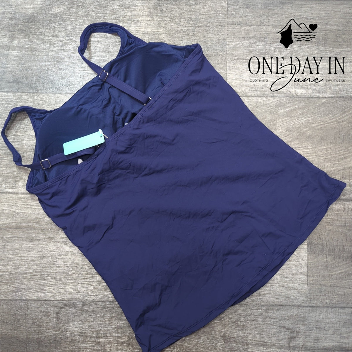 Aqua Eve Straight Neck Tankini Top Navy Blue Swim Top NWT Size XXL
