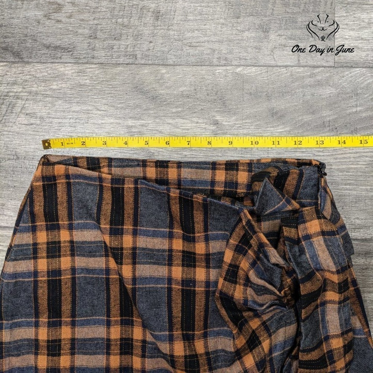 Blush BJ Plaid Tie Side Mini Shorts Size M
