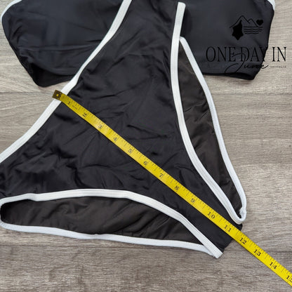 Suuksess Crop Bikini Swimsuit Black White Contrast Trim 2 Piece Size M